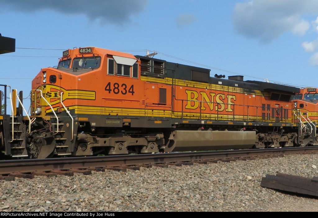 BNSF 4834